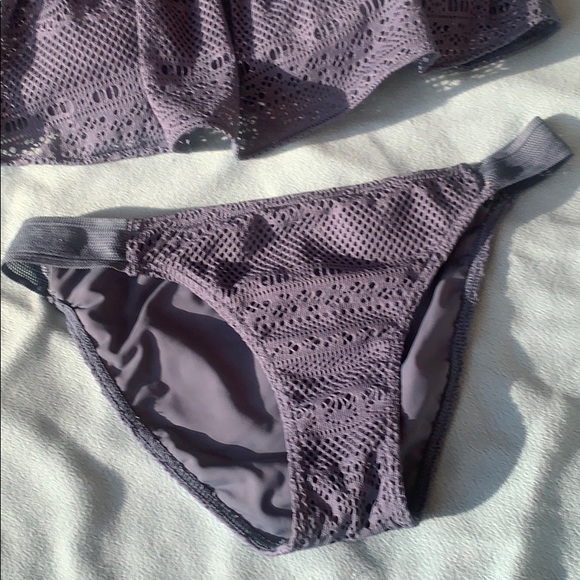 Bikini - Picture 2 of 5